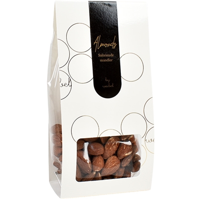 Saltristede mandler i poseomslag