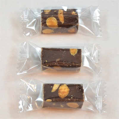 Nougat m/chokolade ca. 10g